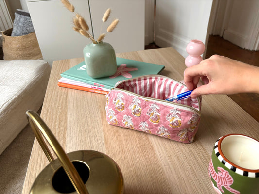 Trousse scolaire en tissu matelassé et fleuri rose Maisonlili