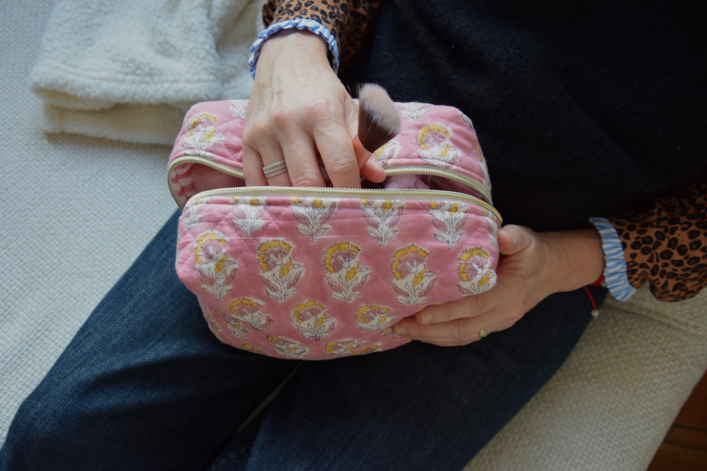 Trousse de toilette en tissu matelassé fleuri rose - Maisonlili