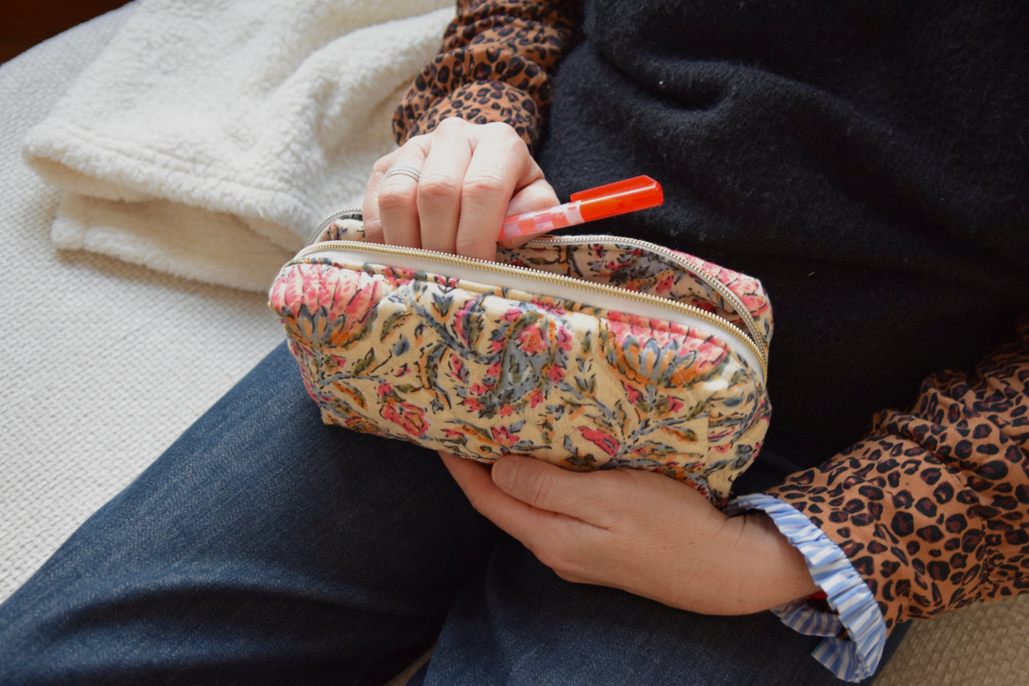 Trousse scolaire en tissu matelassé multicolore