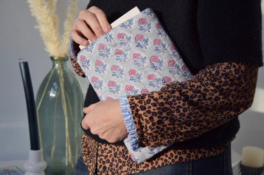 Housse à livre en tissu matelassé gris et violet - Maisonlili