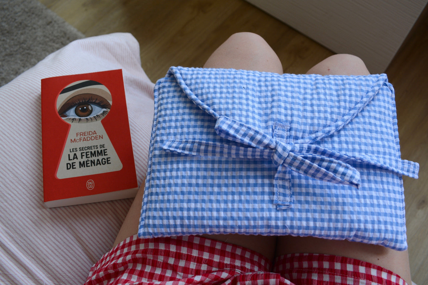 Housse à livre ou liseuse, à noeud en vichy bleu - Maisonlili