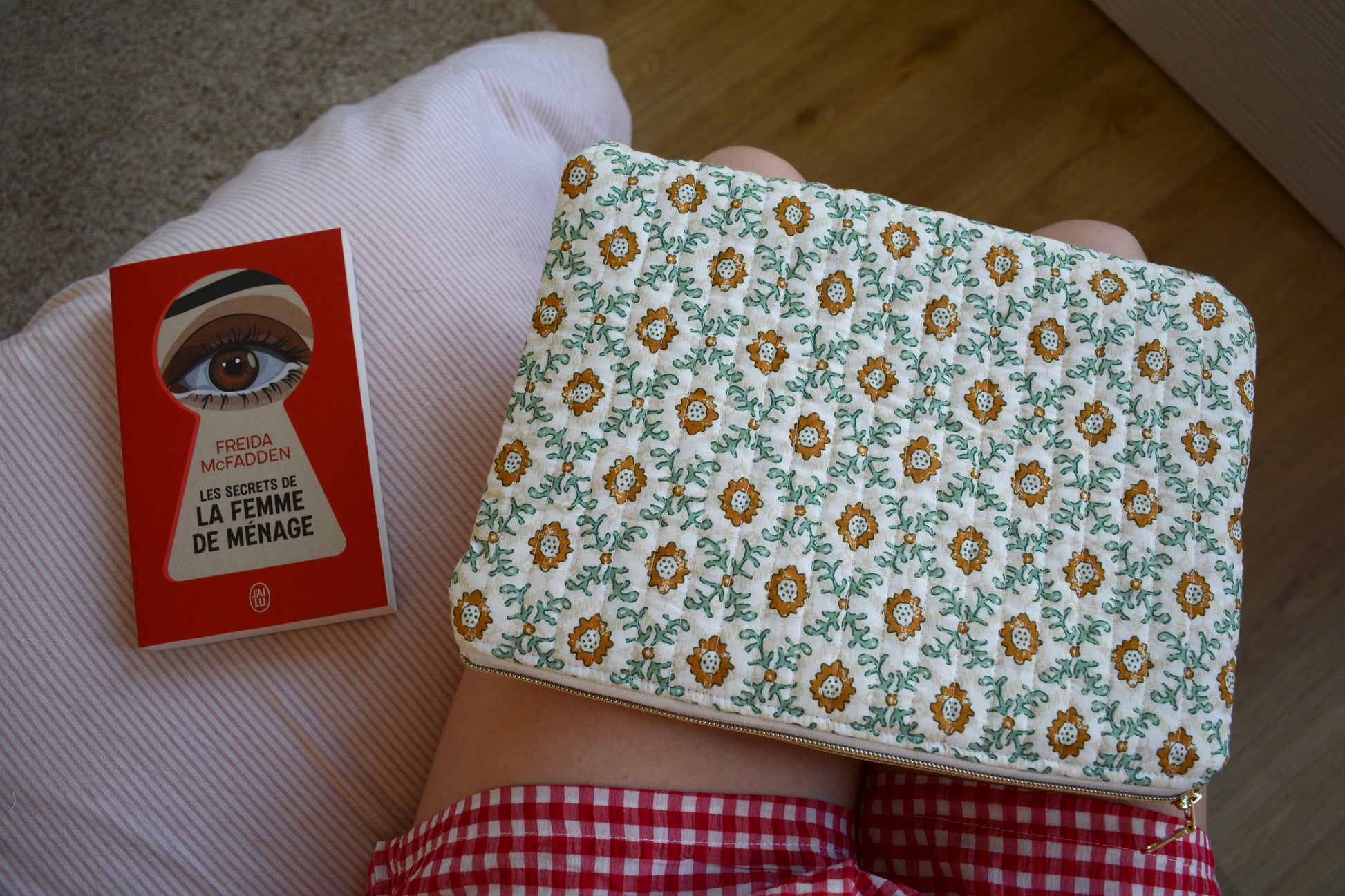 Housse pour Ipad en tissu matelassé fleuri vert et jaune - Maisonlili