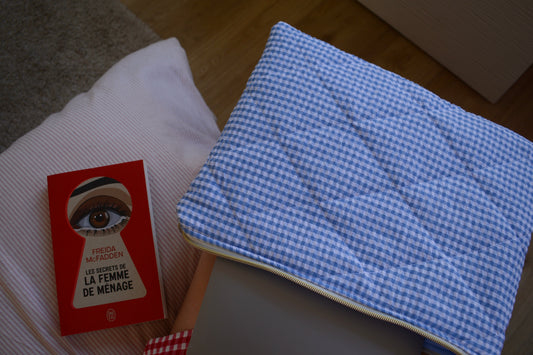 Housse pour ordinateur 13 pouces en vichy bleu, intérieur bleu uni - Maisonlili