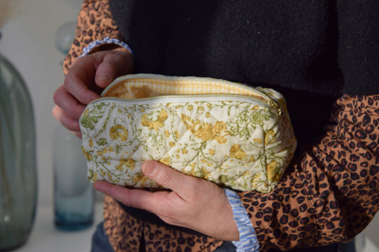 Trousse scolaire en tissu matelassé et fleuri jaune - Maisonlili