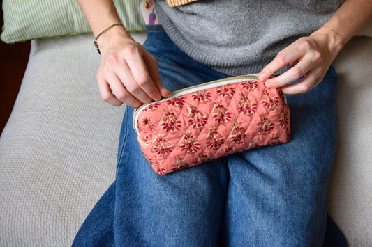 Trousse scolaire en tissu matelassé et fleuri modèle Chloé - Maisonlili