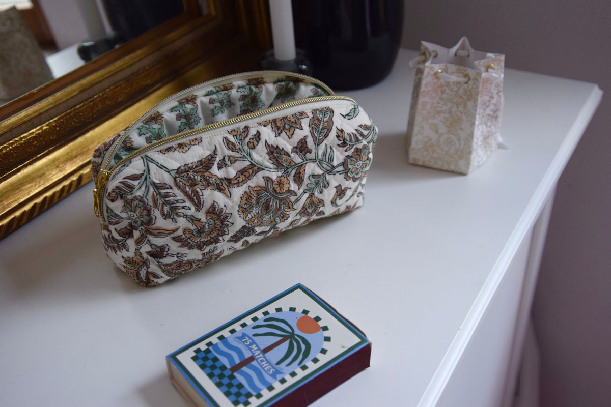 Trousse scolaire en tissu matelassé et fleuri modèle Inès - Maisonlili