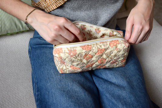 Trousse scolaire en tissu matelassé et fleuri modèle Marie - Maisonlili
